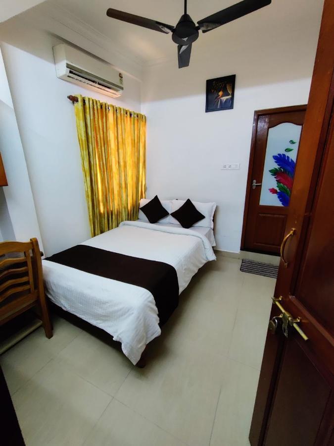 Thayamkery'S Royal Inn Kochi Dış mekan fotoğraf