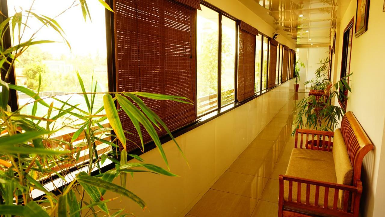 Thayamkery'S Royal Inn Kochi Dış mekan fotoğraf